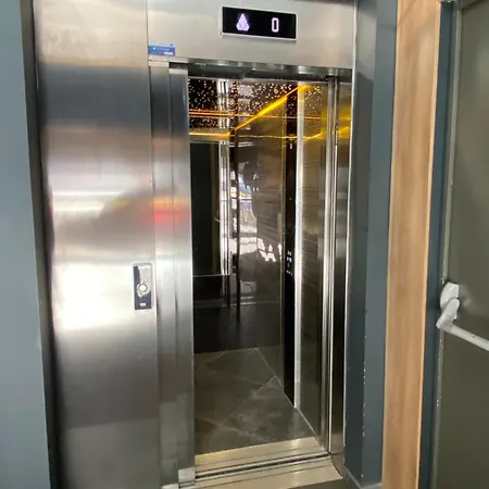 T3 Au Pied Des Tours Du Chateau * Châteaurenard