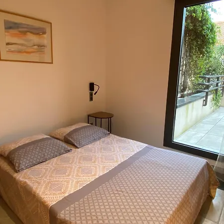 T3 Au Pied Des Tours Du Chateau *